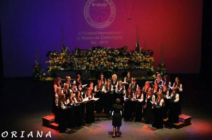 ORIANA youth female choir